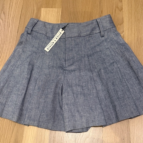alice + olivia - NWT scarlet high-rise chambray flutter shorts pleated trouser - Picture 2 of 6